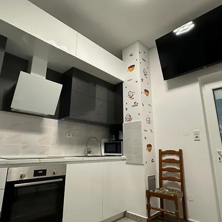 Baldi -apartmani Danny 公寓 Tar-Vabriga