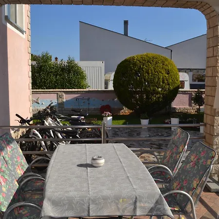 Baldi -apartmani Danny Apartament *